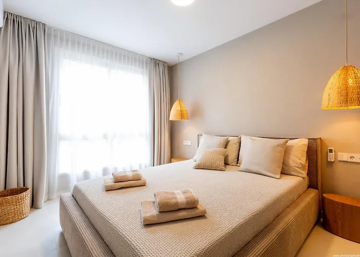 Stylish Family In Gigantes Apartament
