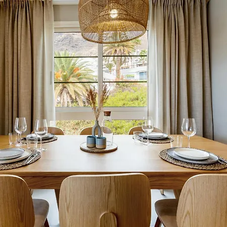Stylish Family In Gigantes Apartment *