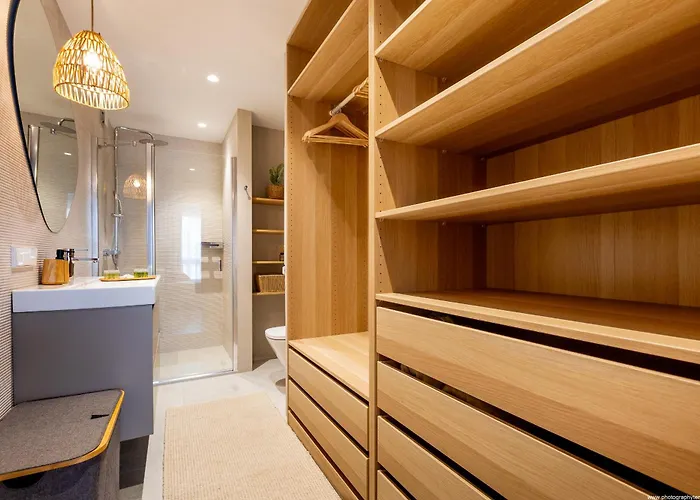 Stylish Family In Gigantes * Сантъяго-дель-Тейде