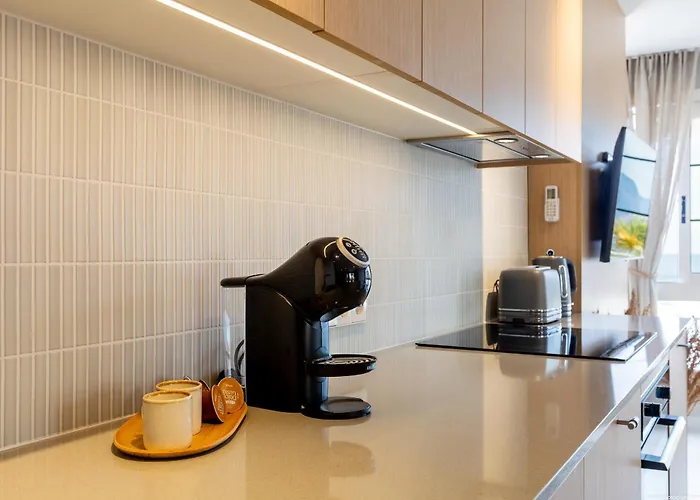 Stylish Family In Gigantes Сантъяго-дель-Тейде