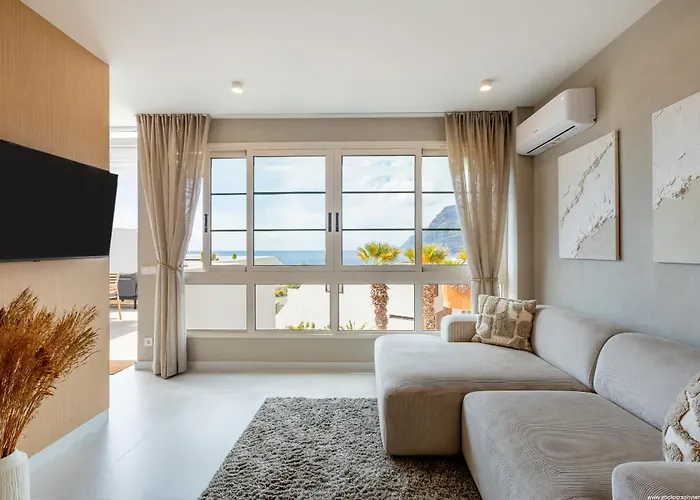 Stylish Family In Gigantes *